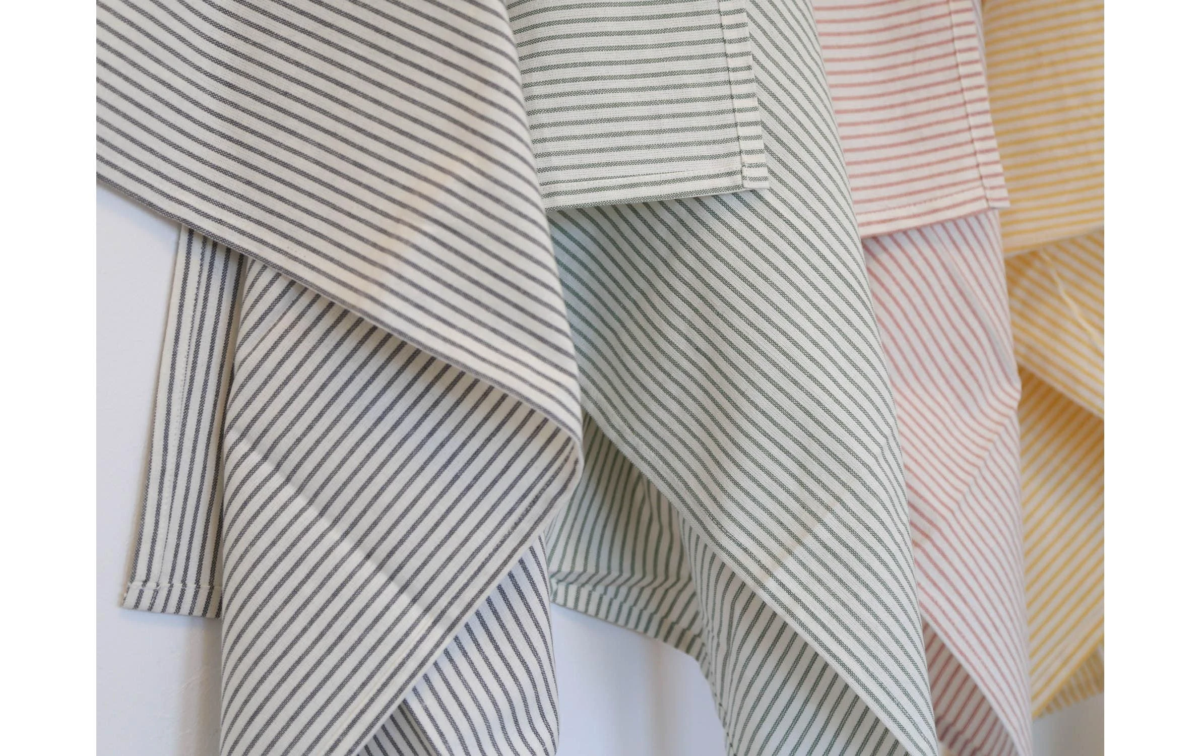 Esmée Torchon Pour La Vaisselle 50 X 70 Cm, Rayé, Jaune/Blanc - Torchon Pour La Vaisselle 5 Esmée Torchon Pour La Vaisselle 50 X 70 Cm, Rayé, Jaune/Blanc - Torchon Pour La Vaisselle – Image 3